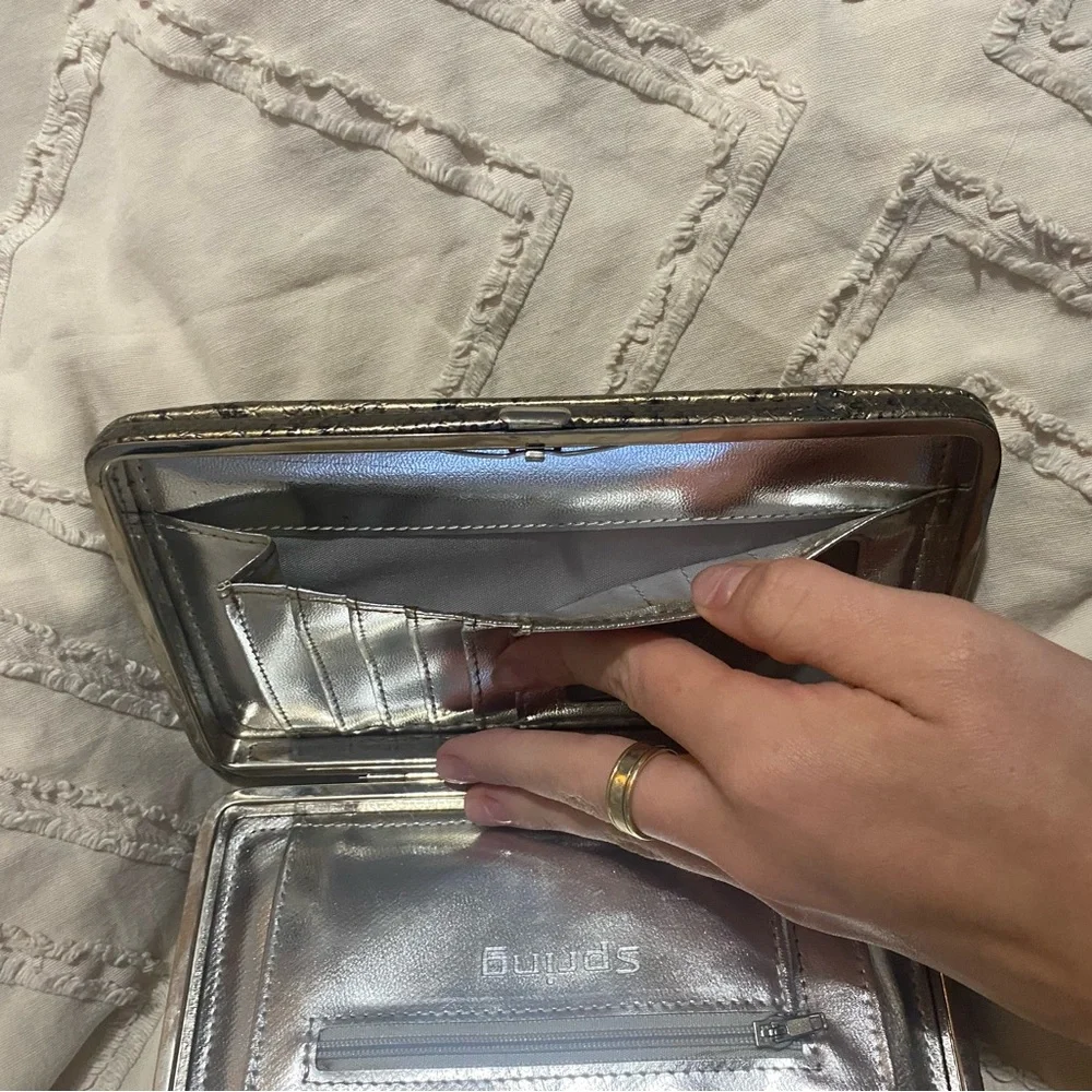 Snakeskin Pattern Wallet - Picture 4 of 5